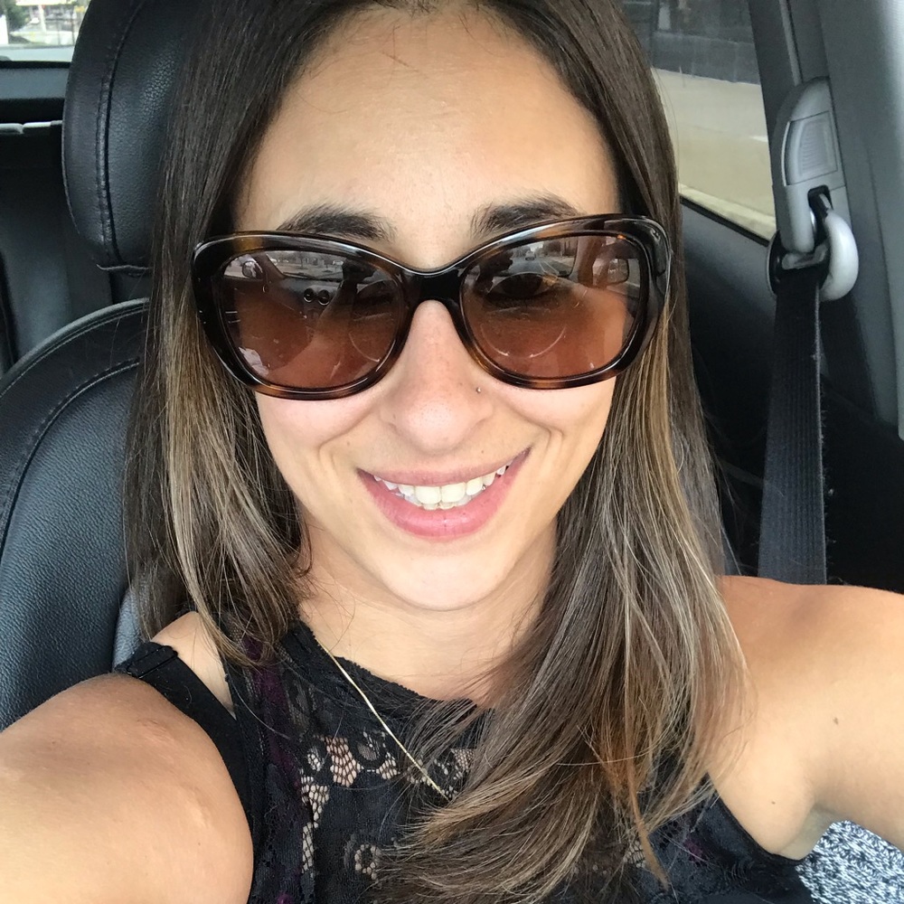 Meet your Posher, Ashley